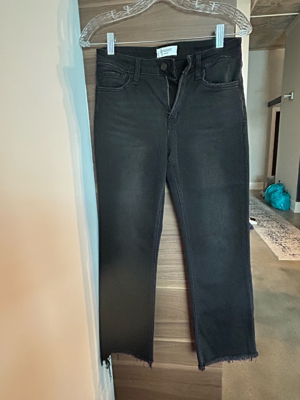 Black Ankle Crop Jeans - Women's